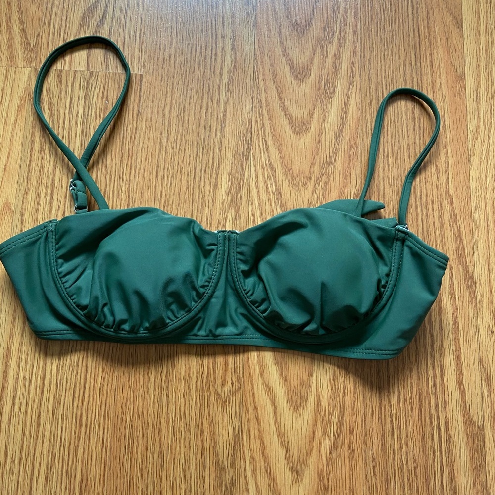 Brand new bikini Top- never worn!